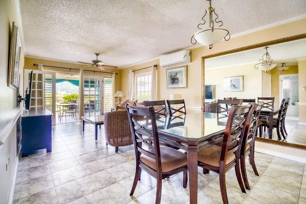 Two Bedroom Seafront Suite - Quiet & Relaxing Montego Bay